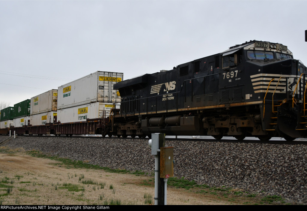 NS 7697 Roster shot.